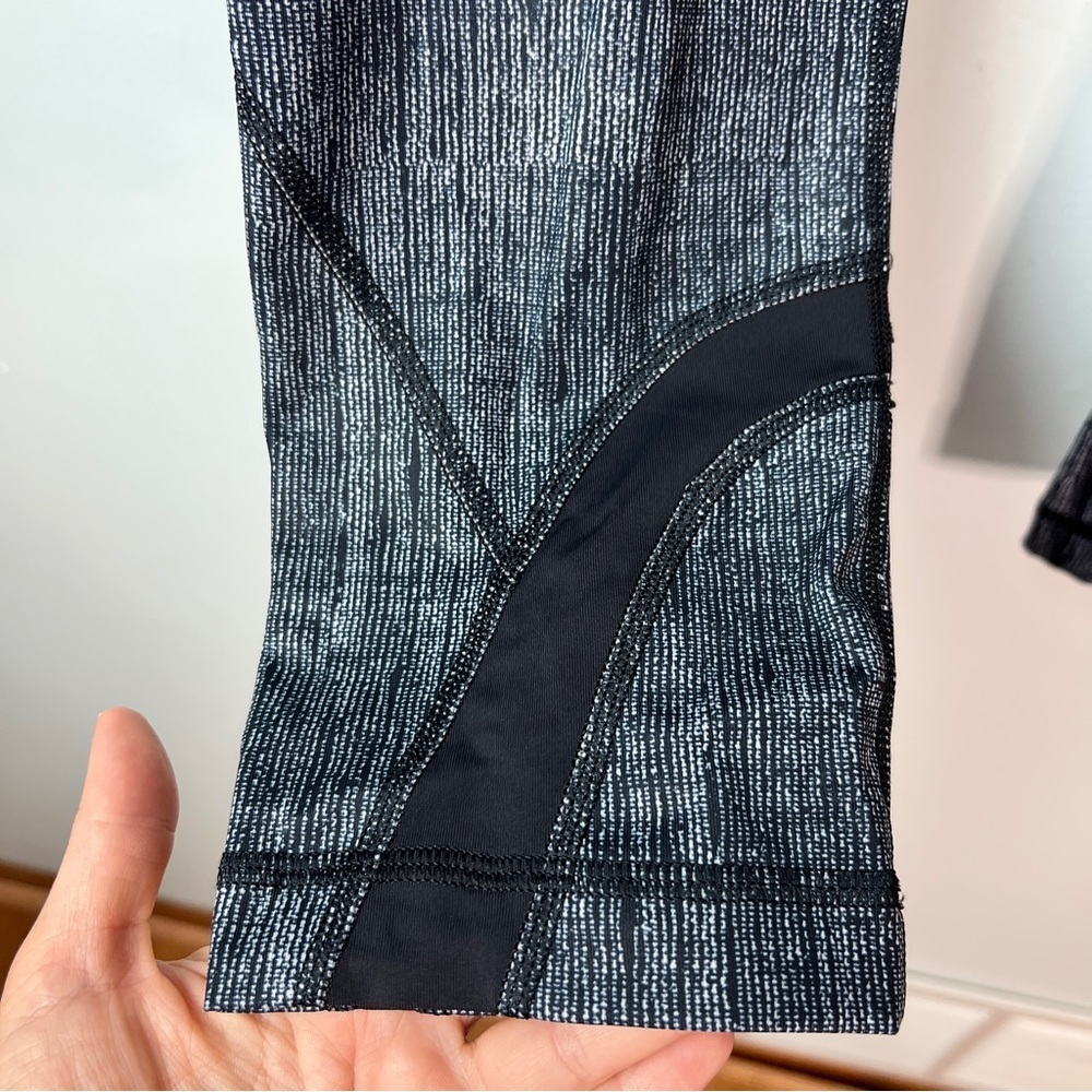 Lululemon Black & White Cropped Leggings | Women’s Size 6 - Picture 3 of 8